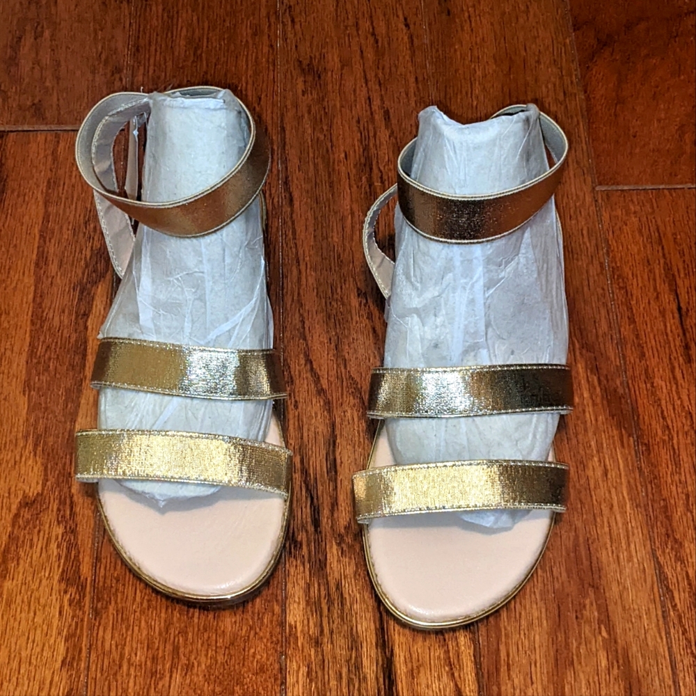 🦋BOGO Girls Tahari Strap Sandals